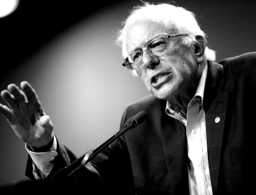 19197596204_4ff334fa15_b-blackwhite Sanders visiting Concord in NH campaign stop
