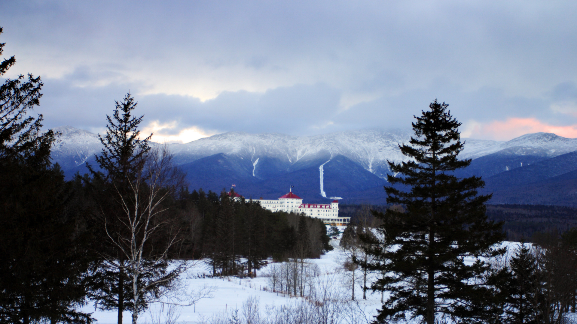 Unleash Your Inner Adventurer: Skiing and Snowboarding in New Hampshire